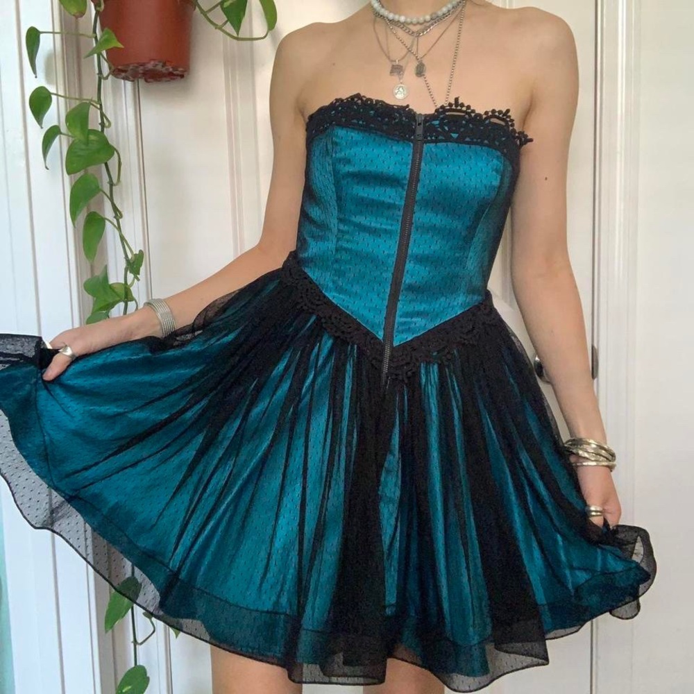 BETSEY JOHNSON MINI DRESS